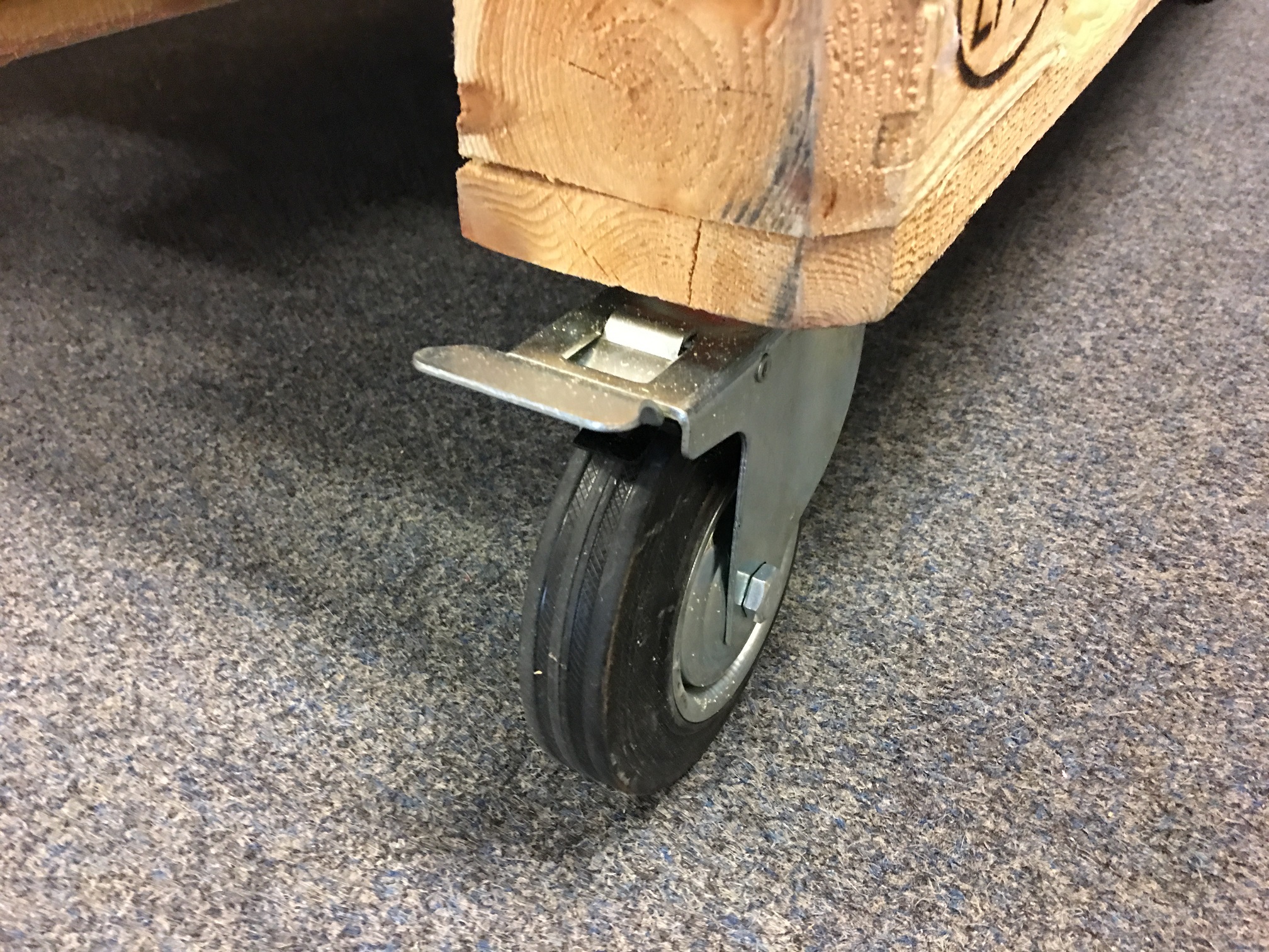 NINOSO Set Van 4 Zwenkwielen – 10,2 Cm Rubberen Wielen Voor Trolleys, Meubels En Werkbanken